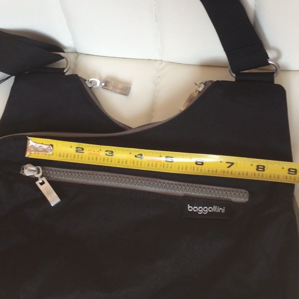 NWT  Black/Silver/Gray Baggallini Crossbody Purse - Picture 6 of 15